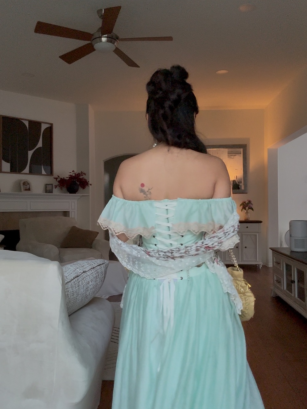Beautiful mint corset dress - Picture 4 of 4